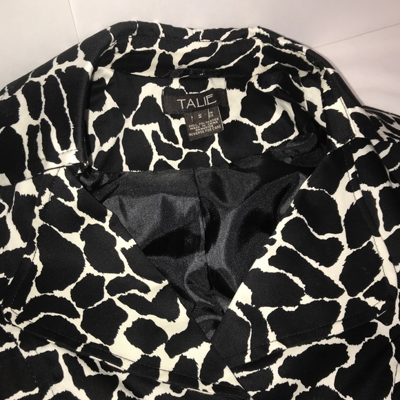Talie Classic B&W Animal Print Padded BeltedBlazer - Picture 10 of 10
